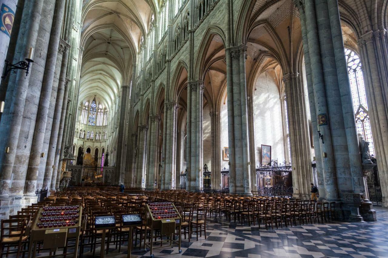 Le Quai Amienois - Nid Douillet Moderne Face A La Cathedrale Apartment อาเมียงส์ ภายนอก รูปภาพ