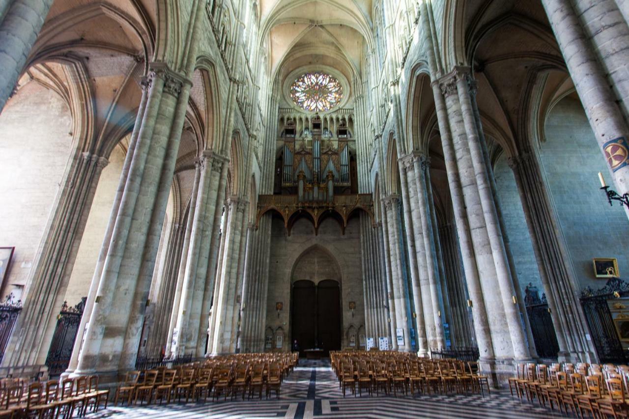 Le Quai Amienois - Nid Douillet Moderne Face A La Cathedrale Apartment อาเมียงส์ ภายนอก รูปภาพ